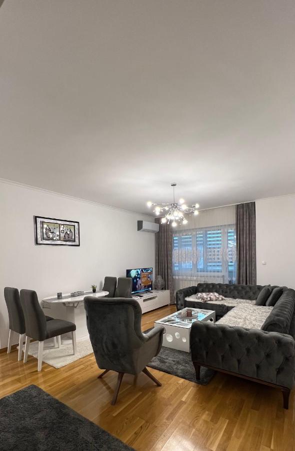 Apartman Nejra Tuzla Exterior foto