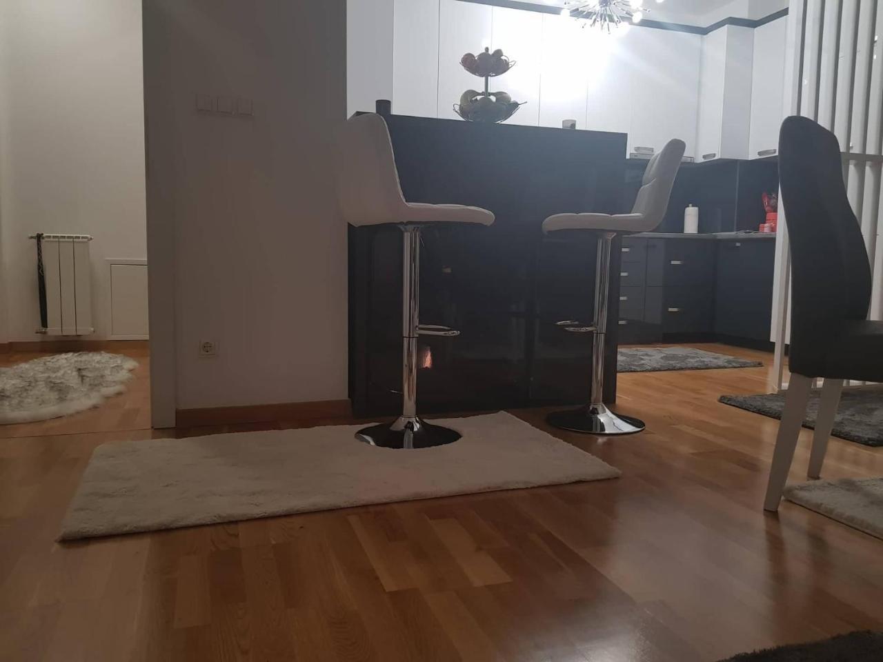 Apartman Nejra Tuzla Exterior foto